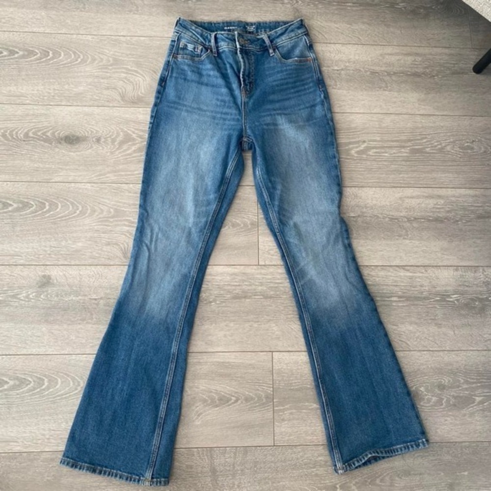 Old Navy Extra High Rise Wow Flare Jeans Medium Wash Blue Size 2